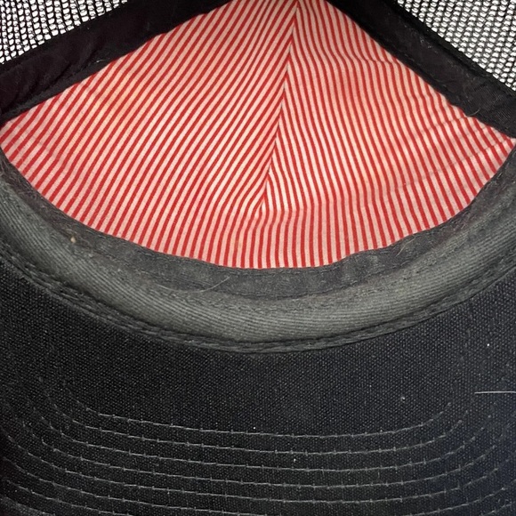 HERSCHEL Supply Co Black Mesh Trucker Baseball Hat Raised Letters SKATE Surf - Picture 5 of 5